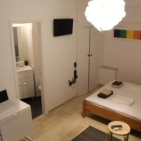 Acropolis Backyard Apartment *